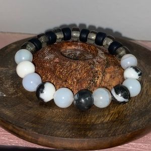 PRECIOUS STONE BEADED BRACELET!